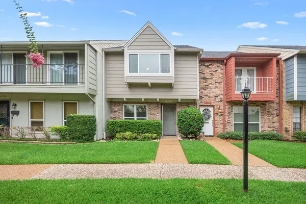 10204 Longmont Drive #44/3, Houston, TX 77042