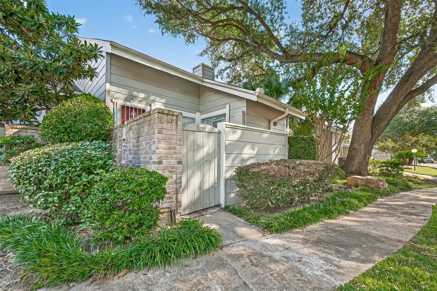 13040 Greenway Chase Court #3040, Houston, TX 77072 - Image #2