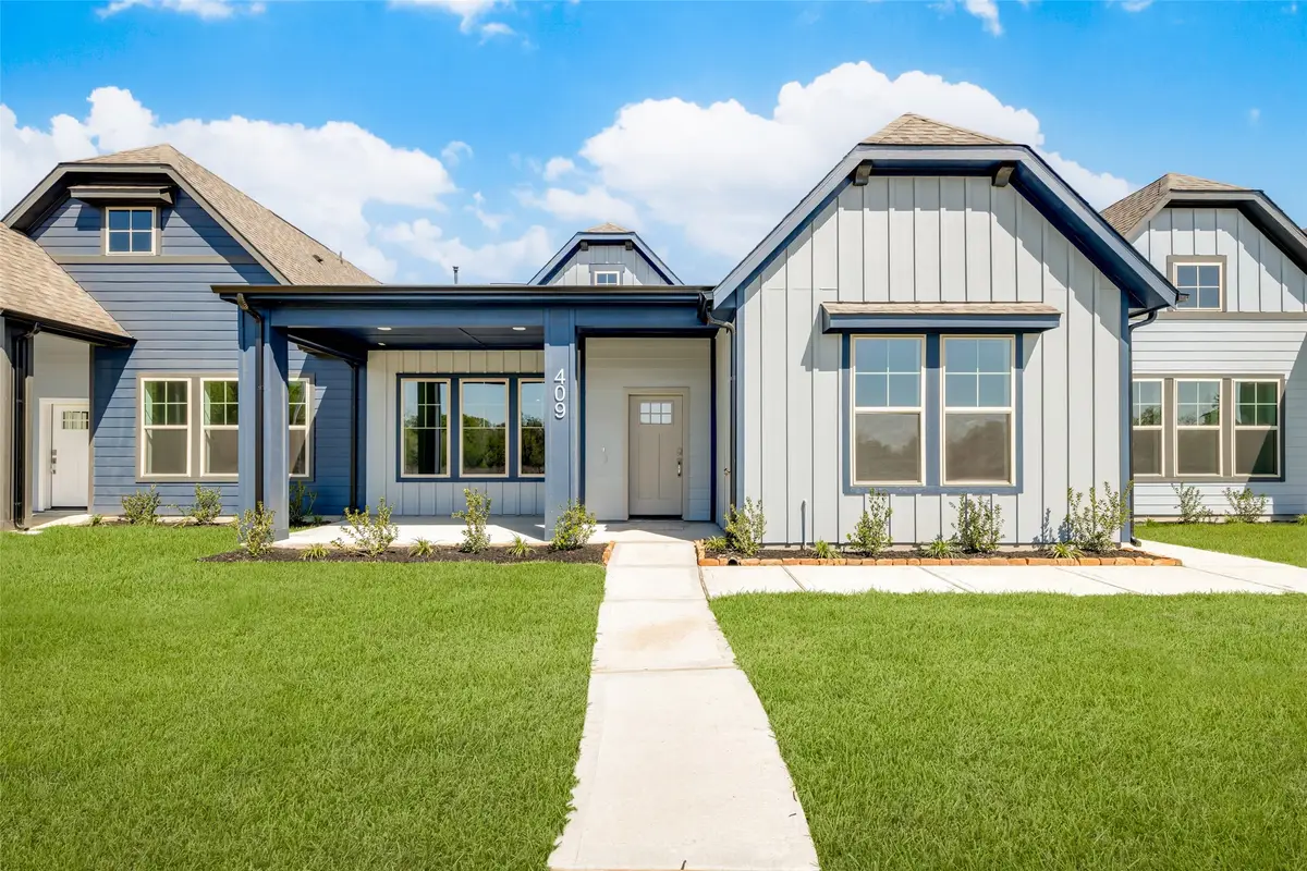 409 Legacy Point Drive #B, Sealy, TX 77474 - #1