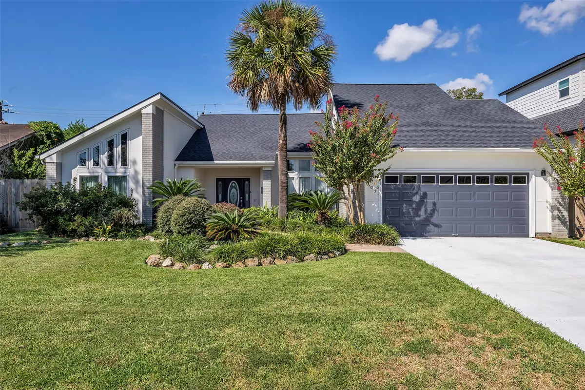 107 Shirleen Drive, Seabrook, TX 77586 - #1