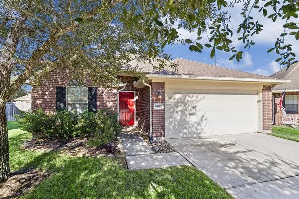 18127 Hillock Glen Lane, Cypress, TX 77429