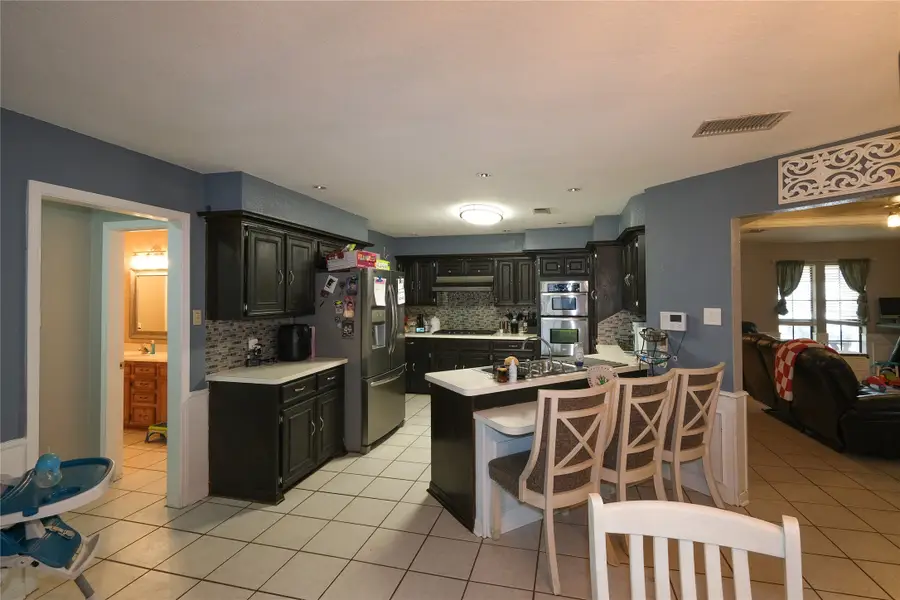 316 Raintree Lane, Lake Jackson, TX 77566 - #2