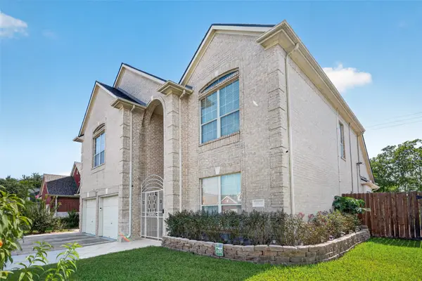 10102 Lizette Court, Houston, TX 77075