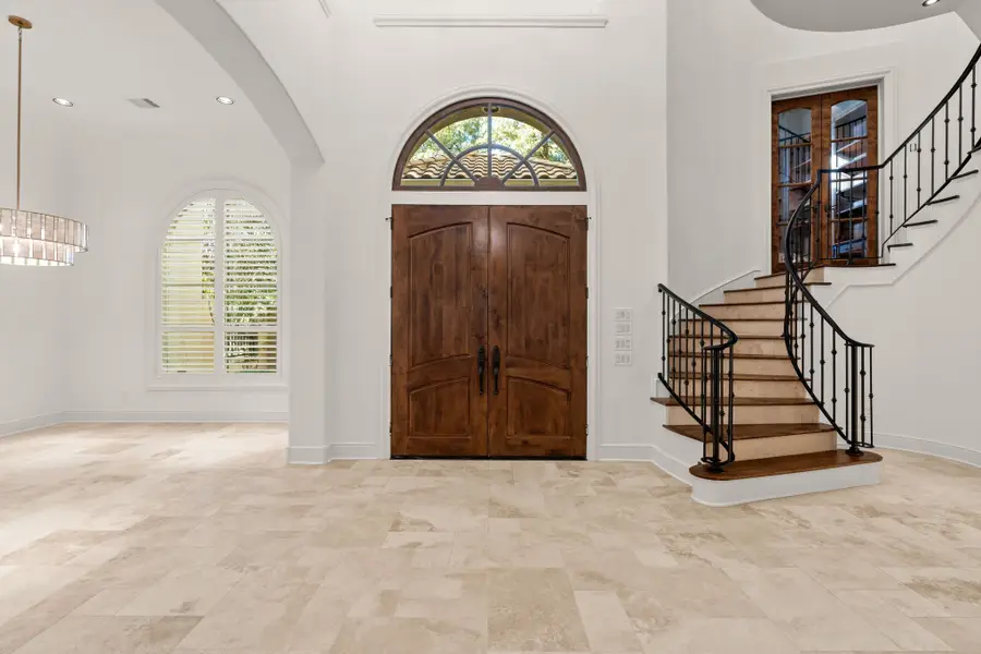 10 Maroon Creek Court, The Woodlands, TX 77389 - Image #3