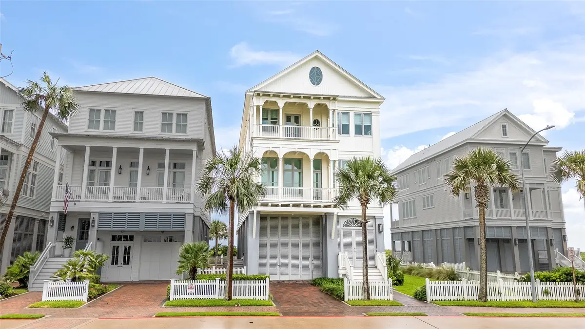 2425 E Seaside Drive, Galveston, TX 77550 - #1