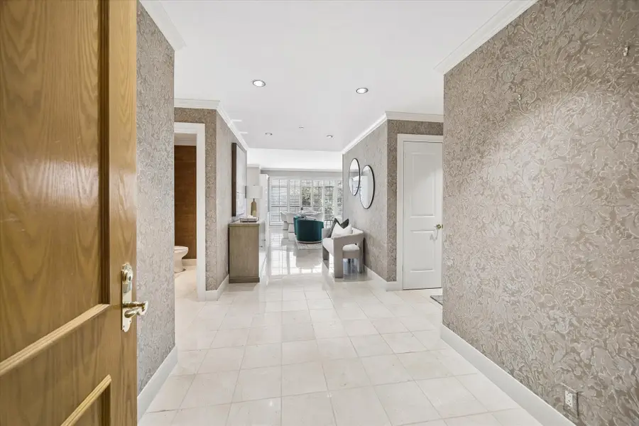 1100 Uptown Park Boulevard #23, Houston, TX 77056 - #2