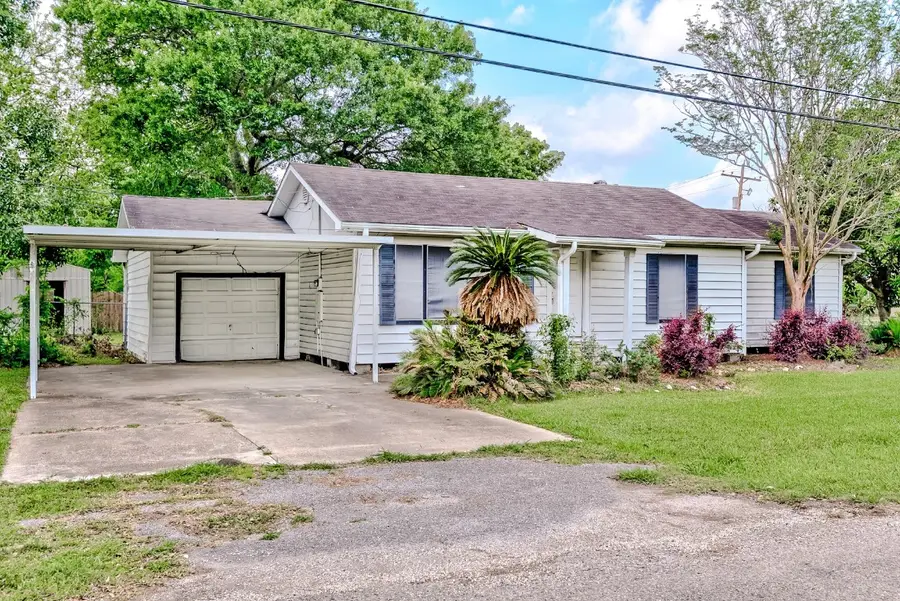 1504 Avenue K, Nederland, TX 77627 - #2