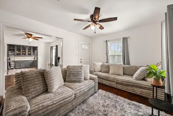 6942 Moss Rose Street, Houston, TX 77087