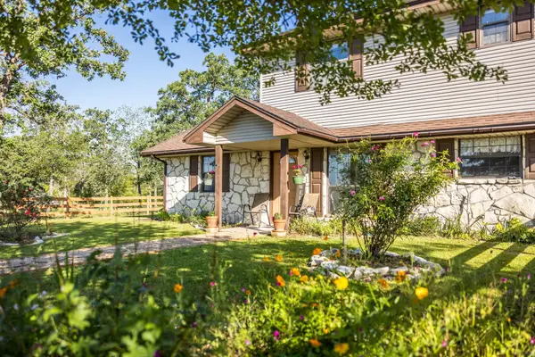 2062 N Fm 1291, Fayetteville, TX 78940