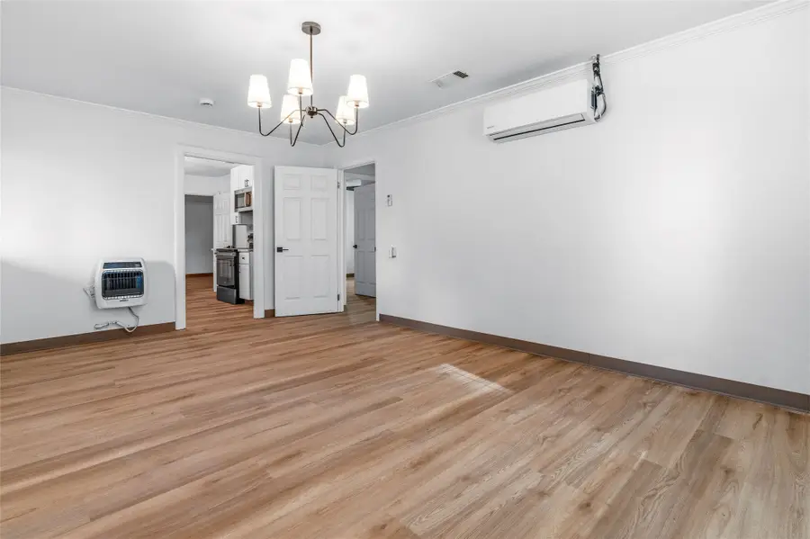 809 S Morgan Street, Angleton, TX 77515 - Image #3