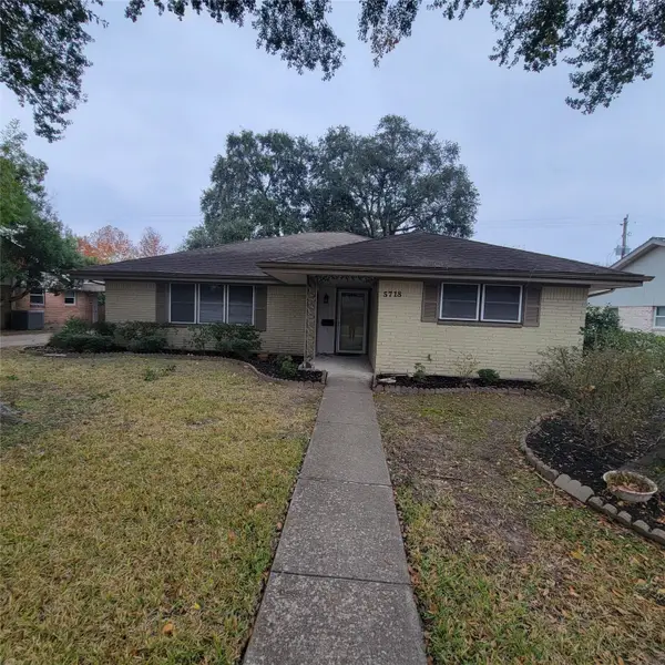 5718 Burlinghall Drive, Houston, TX 77035
