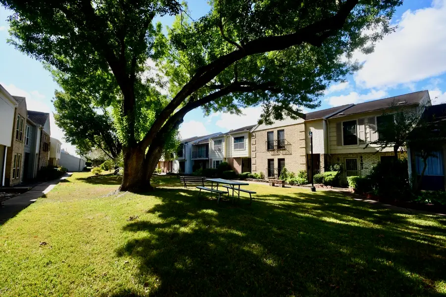 6331 Creekbend Drive #88, Houston, TX 77096 - Image #2