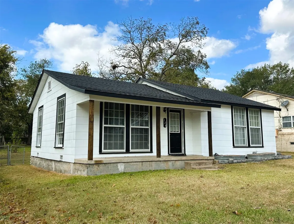 128 Harris Street, Bellville, TX 77418 - Image #1