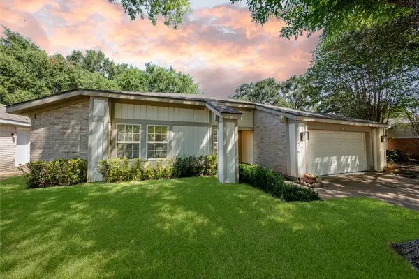21338 Highland Knolls Drive, Katy, TX 77450