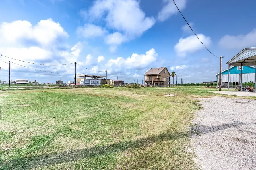 37 White Cap Street, Sargent, TX 77414 - #2
