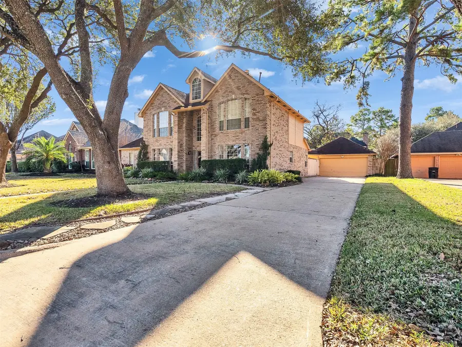 3411 Elmcrest Drive, Houston, TX 77088 - Image #2