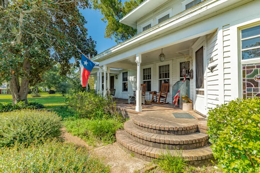 406 W Washington Street, Brazoria, TX 77422 - #2