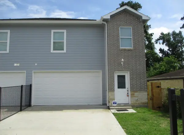 8205 Oak Knoll Lane #B, Houston, TX 77028