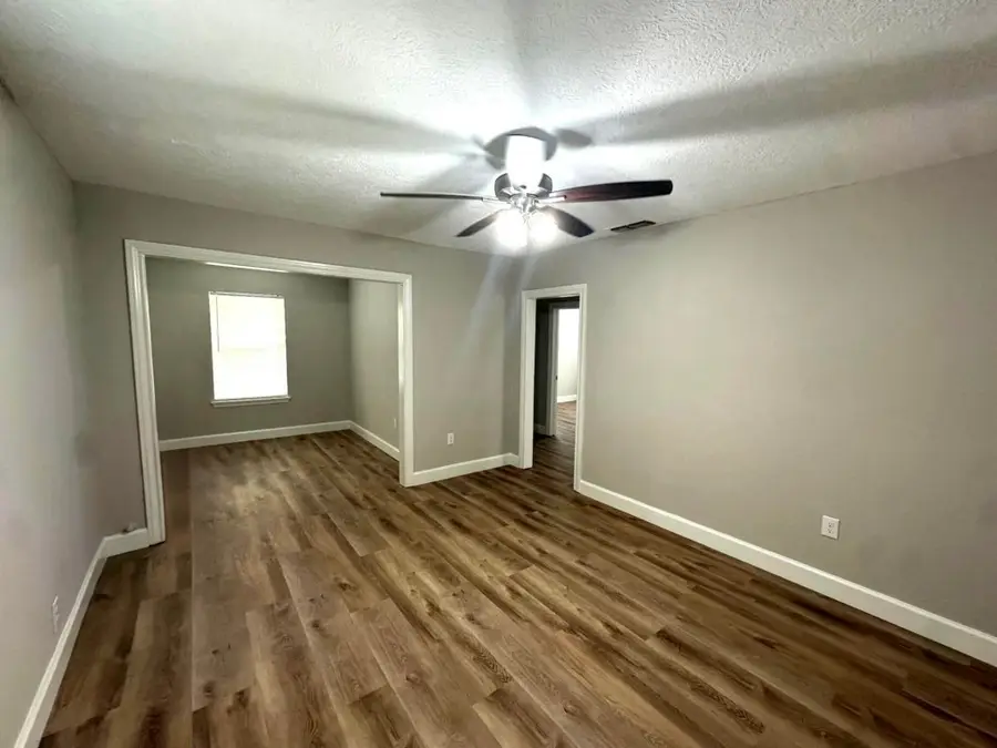 315 S Utah Street, La Porte, TX 77571 - #3