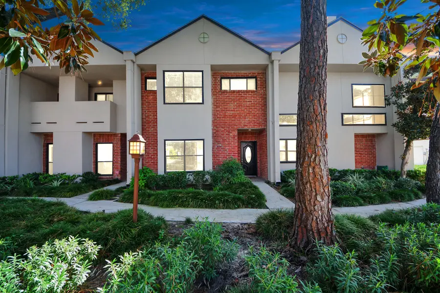 2468 Bering Drive, Houston, TX 77057 - Image #2