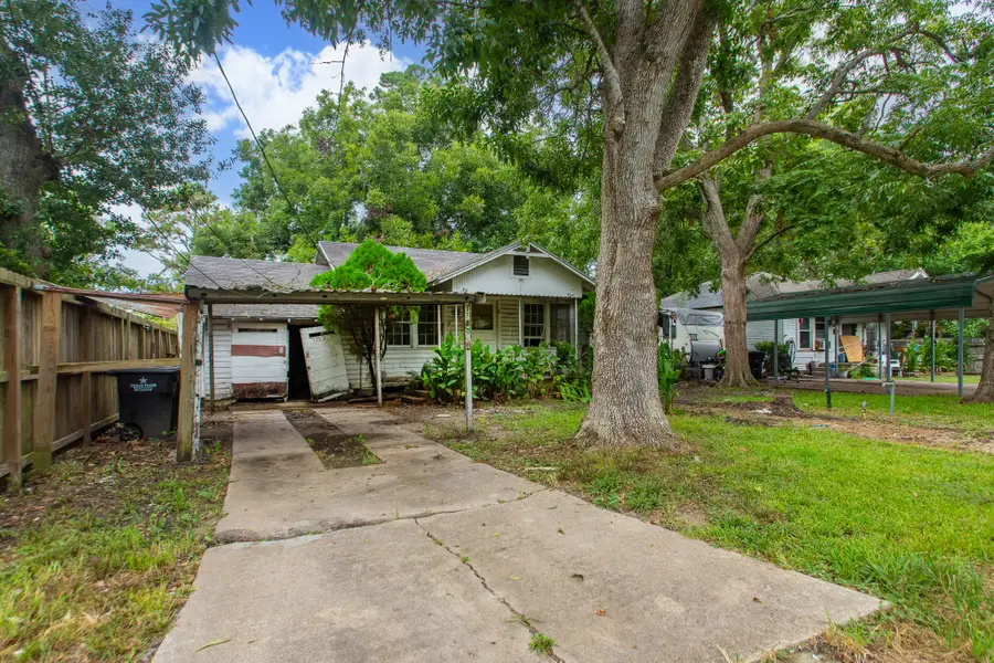 1720 W Sidnor Street, Alvin, TX 77511 - #2