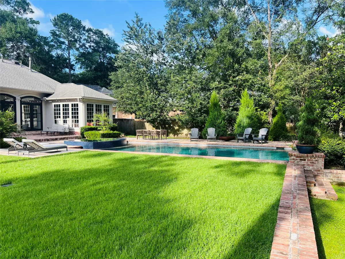 51 N Wooded Brook Circle, The Woodlands, TX 77382 - #1