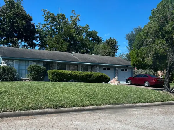 13026 Glenwyck Street, Houston, TX 77045