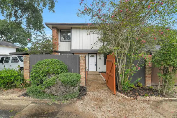12003 Greenwood Forest Drive #B, Houston, TX 77066
