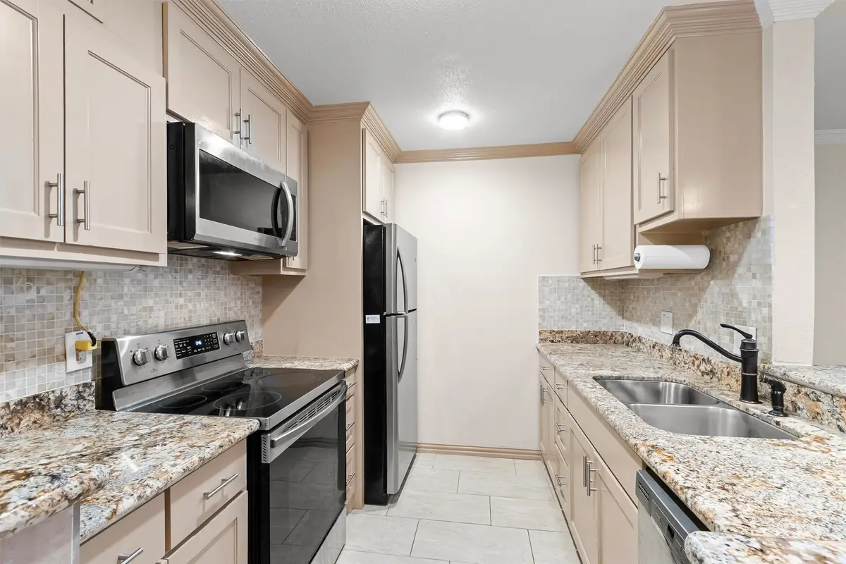 4635 Wild Indigo Street #512, Houston, TX 77027 - #1