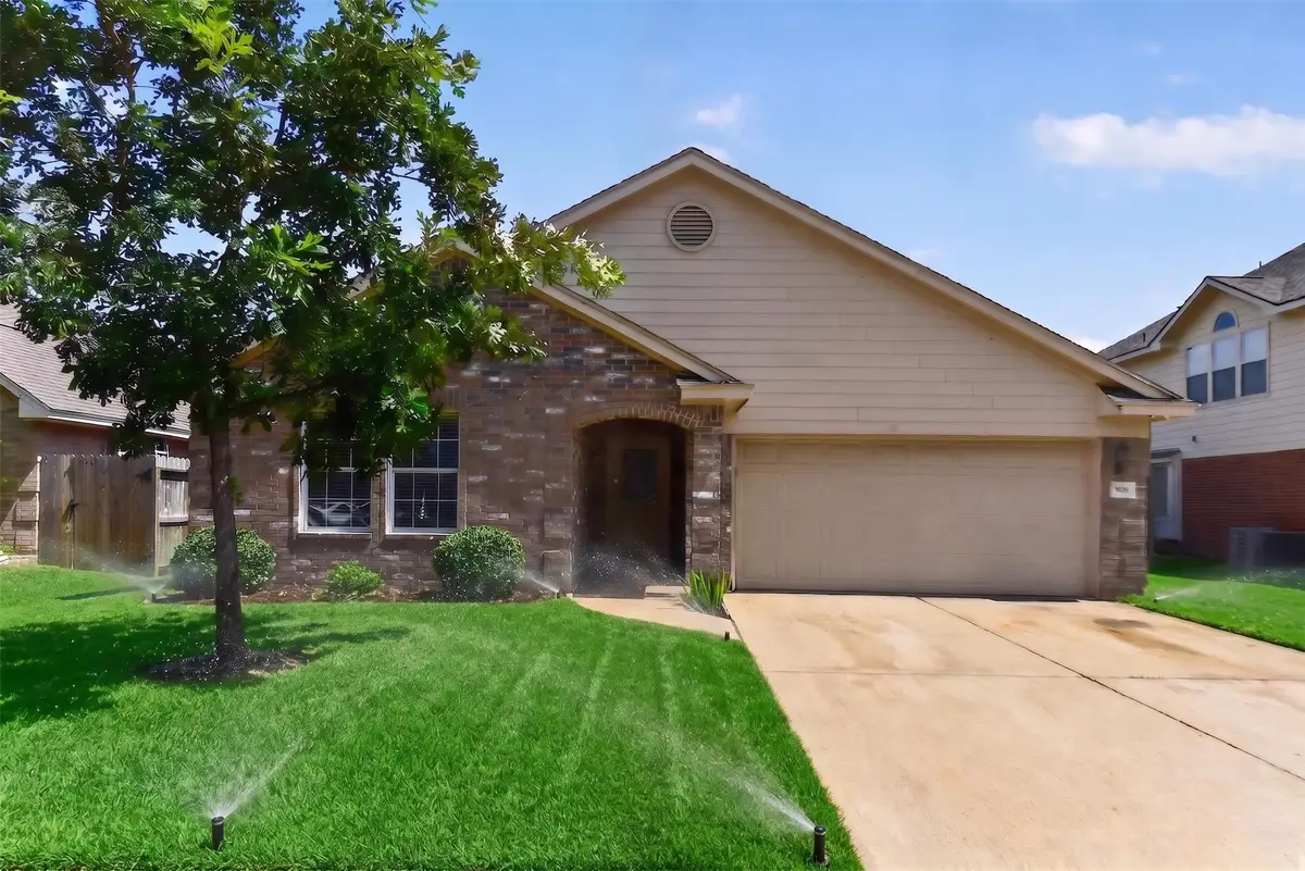 606 27th Avenue N, Texas City, TX 77590 - #1