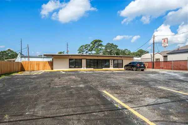 909 Houston Street, Conroe, TX 77301