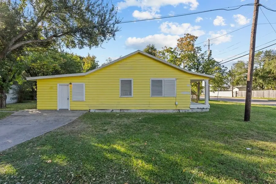 1916 N Logan Street, Texas City, TX 77590 - Image #3