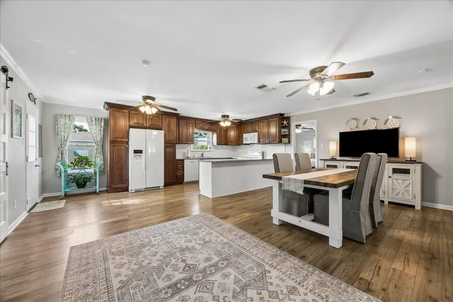 126 Dolphin, Galveston, TX 77550 - #2