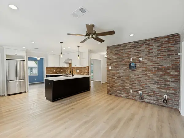 5933 Birdwood Road, Houston, TX 77074