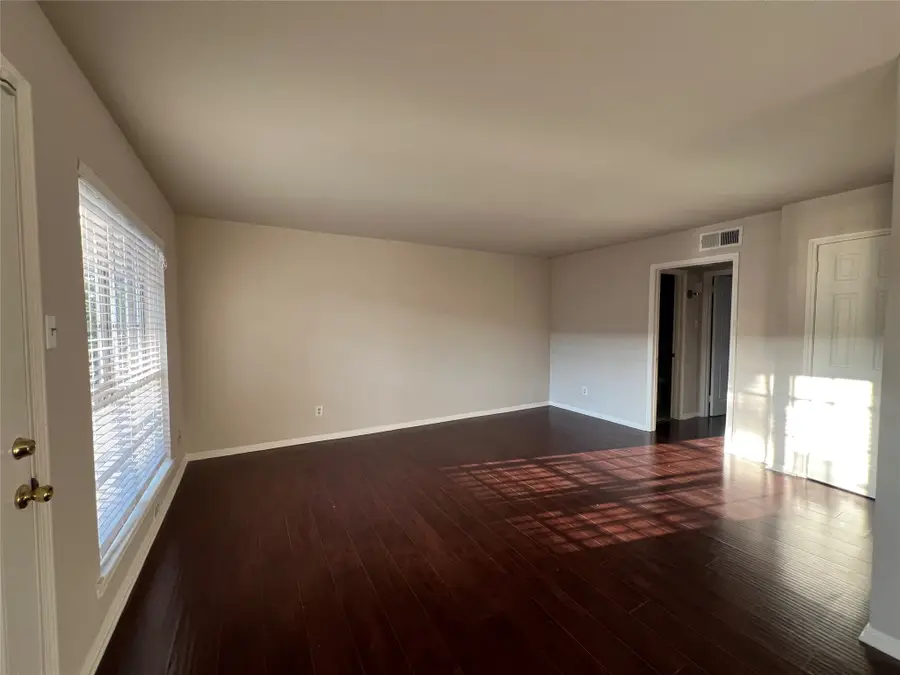 14333 Memorial Drive #31, Houston, TX 77079 - #3