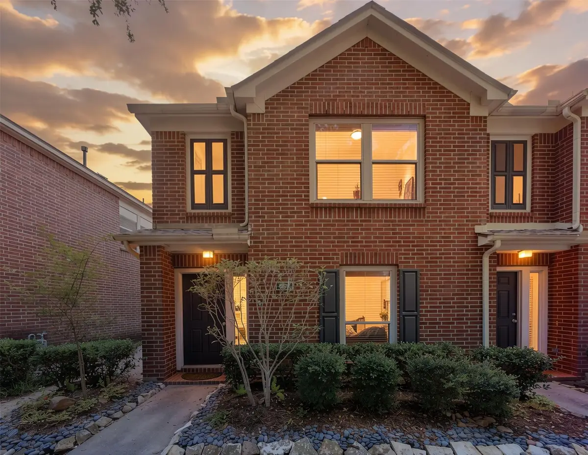 834 W Heights Hollow Lane, Houston, TX 77007 - #1