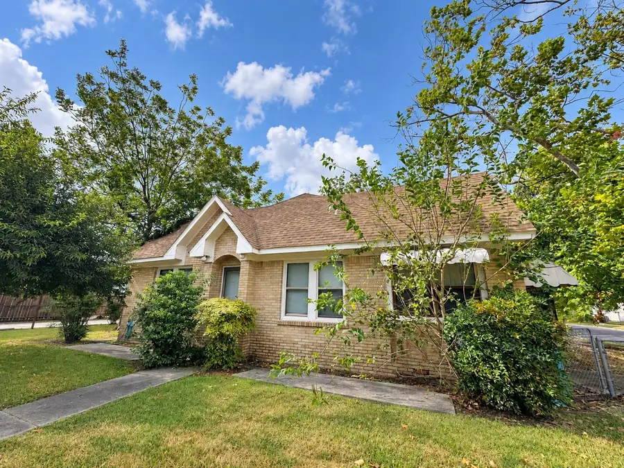 113 W Lobit Street, Baytown, TX 77520 - #3