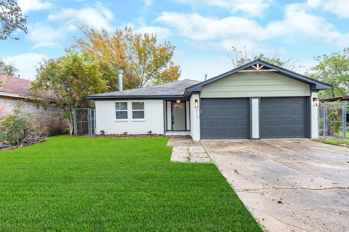 713 S 7th Street, La Porte, TX 77571 - Image #1