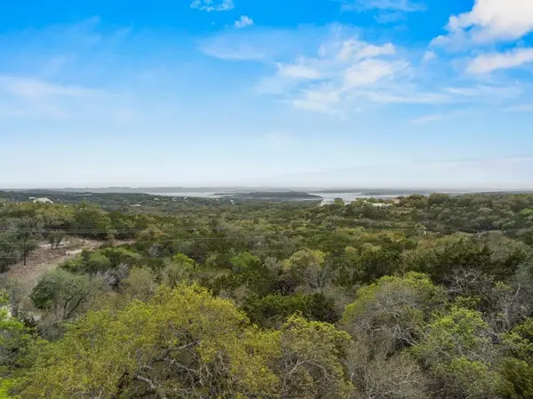 1040 Summit Bluff, Canyon Lake, TX 78133
