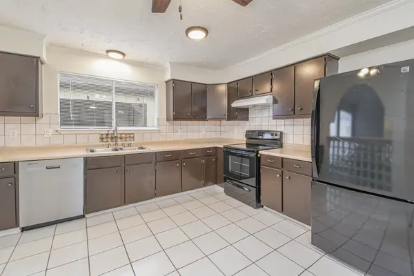 16126 New Field Drive, Houston, TX 77082
