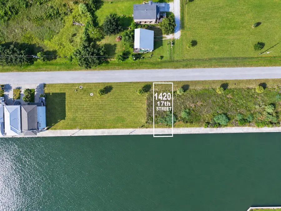 1420 17th Street, Port Bolivar, TX 77650 - #2