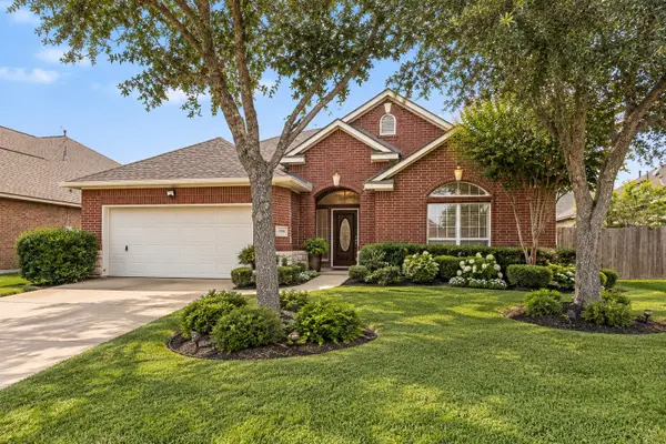 2006 Peonies Court, Pearland, TX 77581