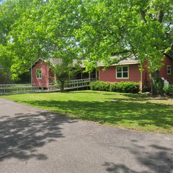 6100 Avenue U Street, Santa Fe, TX 77517