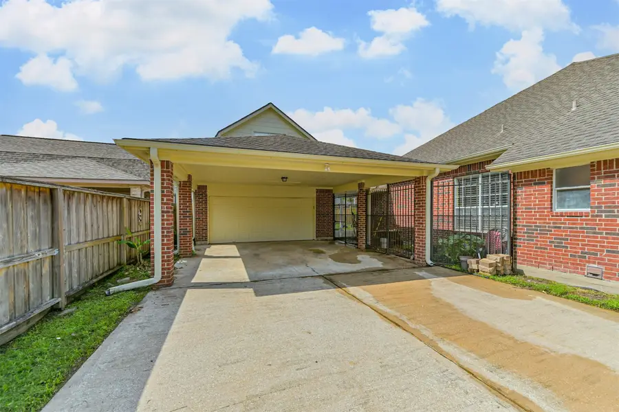 3519 Dry Creek Drive, Pasadena, TX 77505 - #3