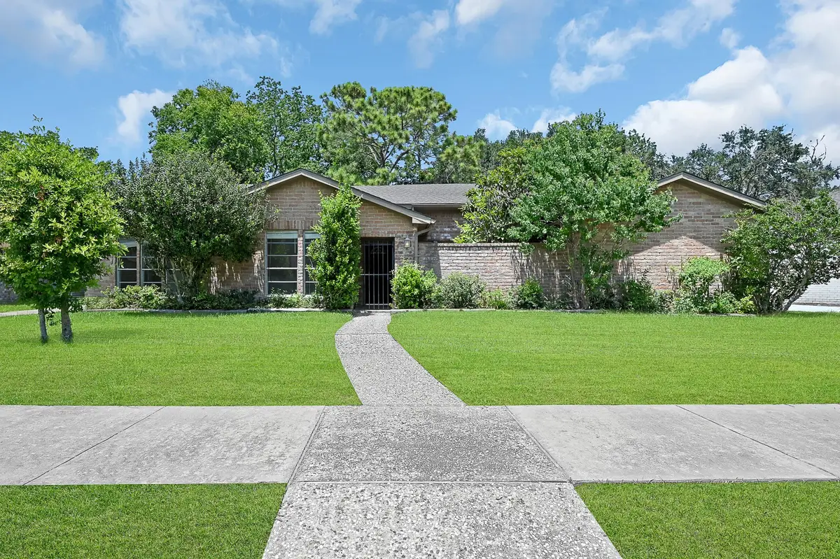 2326 Turtle Creek Drive, Missouri City, TX 77459 - Image #1