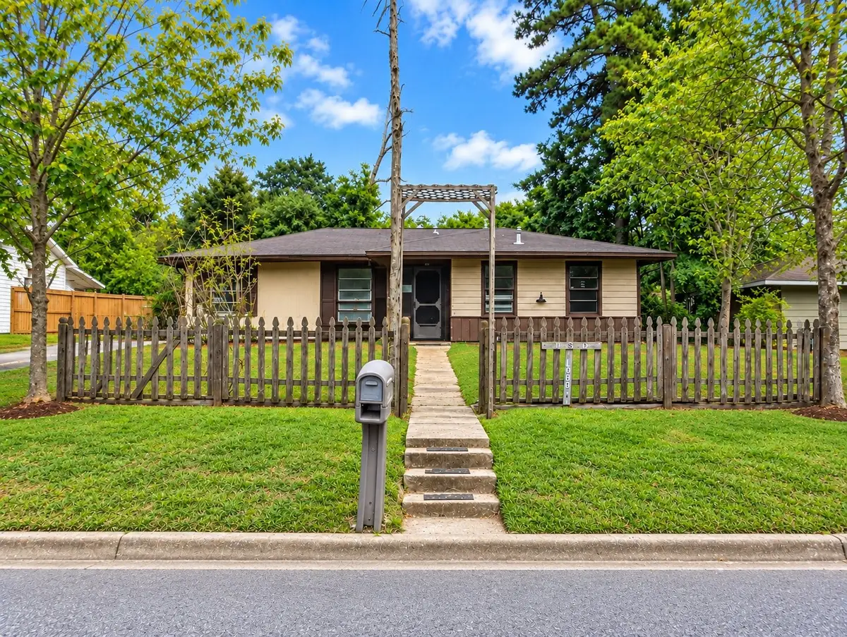 320 Temple Street, Woodville, TX 75979 - #1