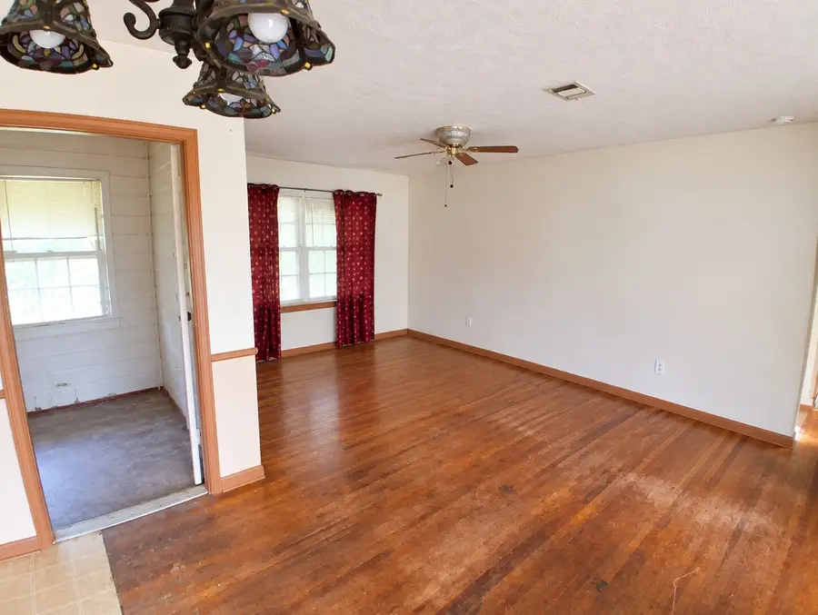 320 Temple Street, Woodville, TX 75979 - #3