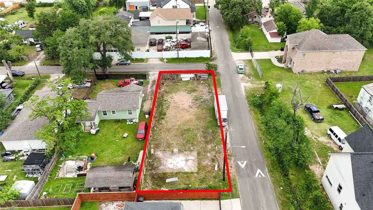 230 Wallace Street, Houston, TX 77022 - #1