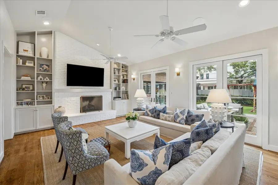 6151 Holly Springs Drive, Houston, TX 77057 - #2