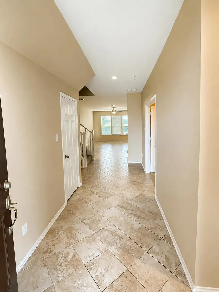 4000 Kings Canyon Drive, Taylor, TX 76574 - #2
